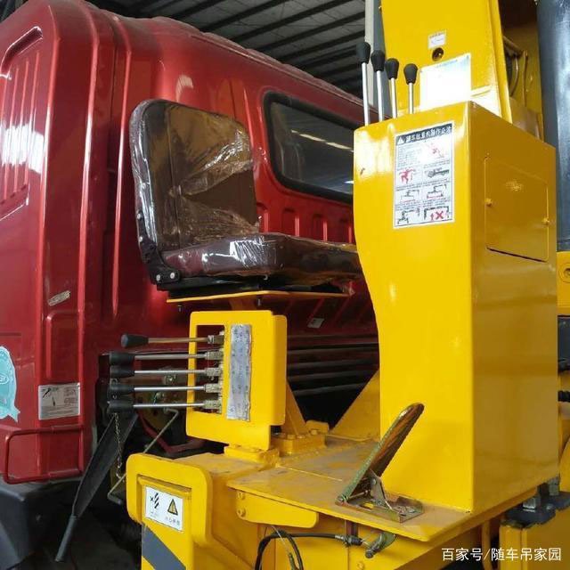 張家界眾誠機(jī)械設(shè)備租賃有限公司,吊車出租,張家界高空作業(yè)車出租 張家界眾誠機(jī)械設(shè)備租賃有限公司,吊車出租,張家界高空作業(yè)車出租